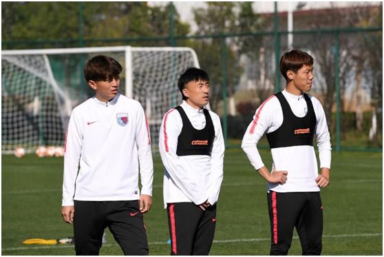  拉齐奥中场核心梅开二度率队登上积分榜次席